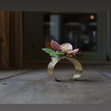 Load image into Gallery viewer, Wrist Corsage