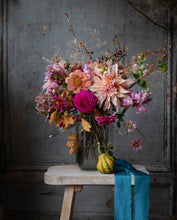 Load image into Gallery viewer, Floral Photography &amp; Styling Retreat