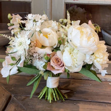 Load image into Gallery viewer, Bridal Bouquet