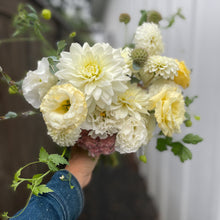 Load image into Gallery viewer, Bridal Bouquet