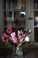 Load image into Gallery viewer, Valentine's Day Arrangement