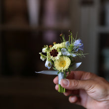 Load image into Gallery viewer, Pin-On Boutonniere